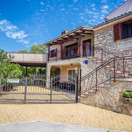 Villa Michelle Karojba Εξωτερικό φωτογραφία
