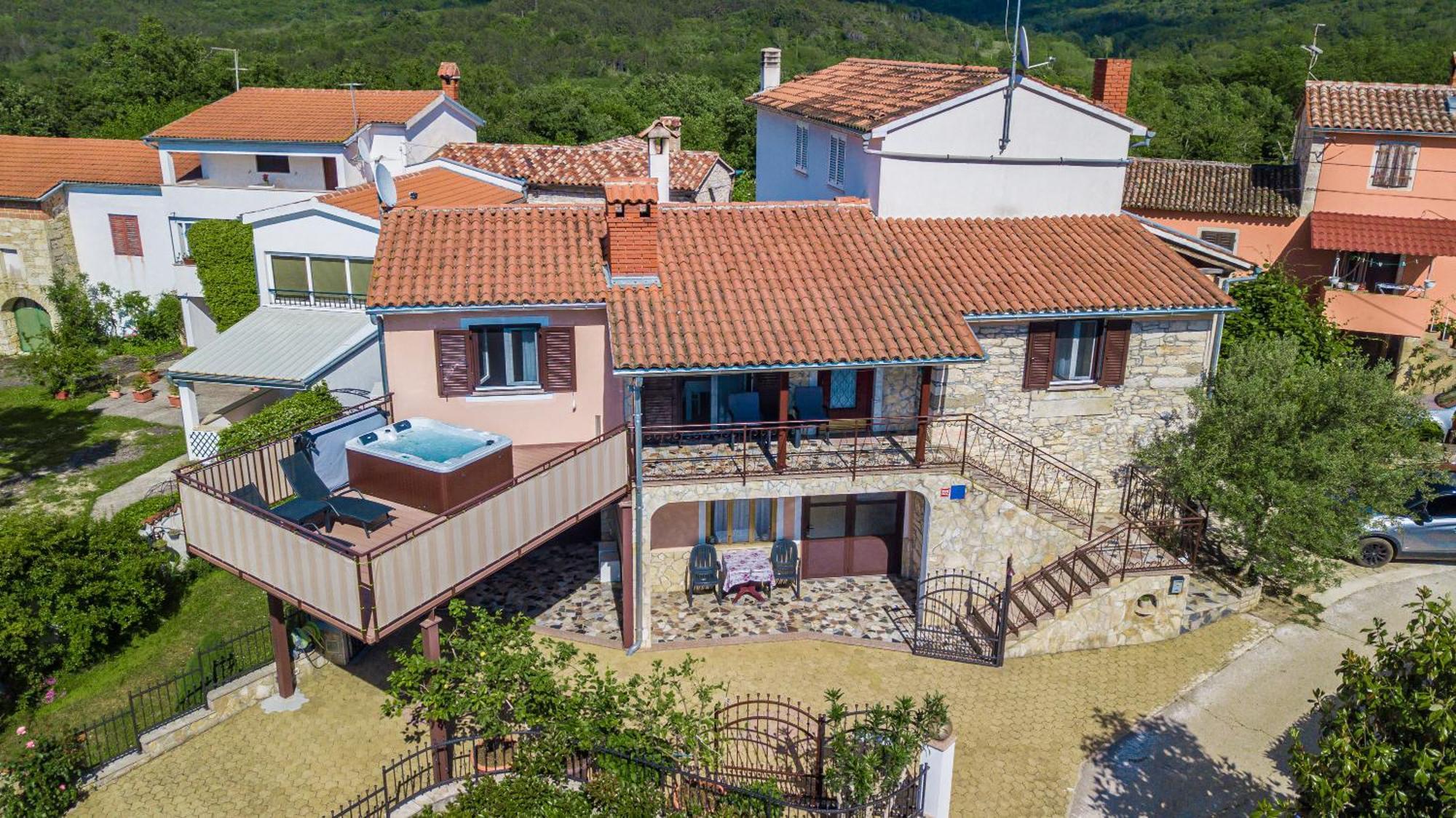 Villa Michelle Karojba Εξωτερικό φωτογραφία