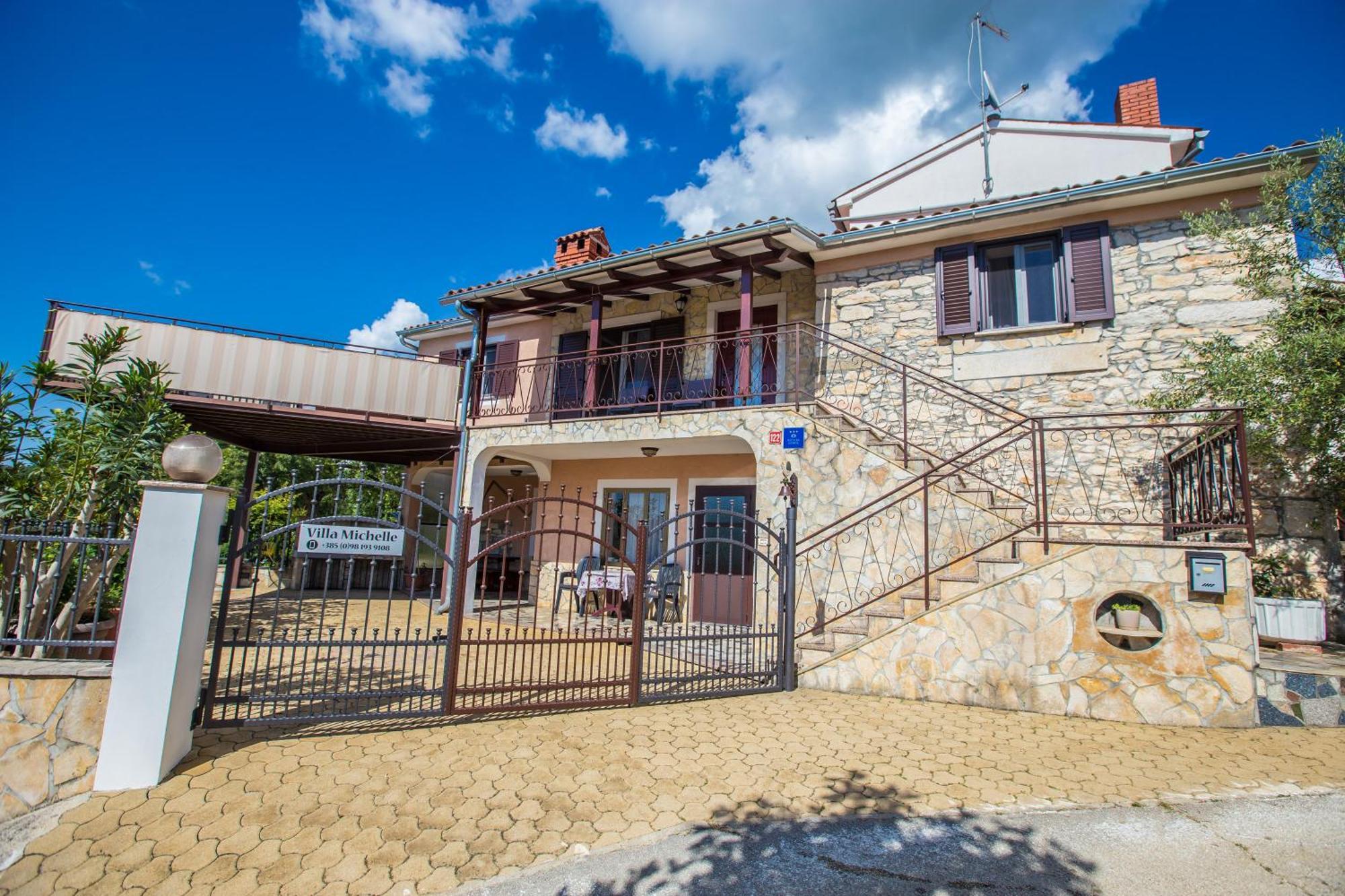 Villa Michelle Karojba Εξωτερικό φωτογραφία