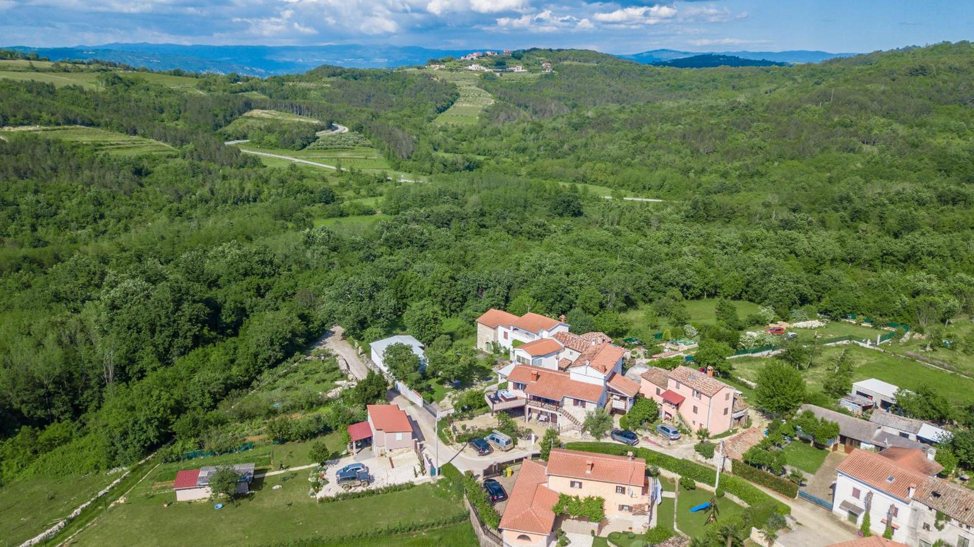 Villa Michelle Karojba Εξωτερικό φωτογραφία