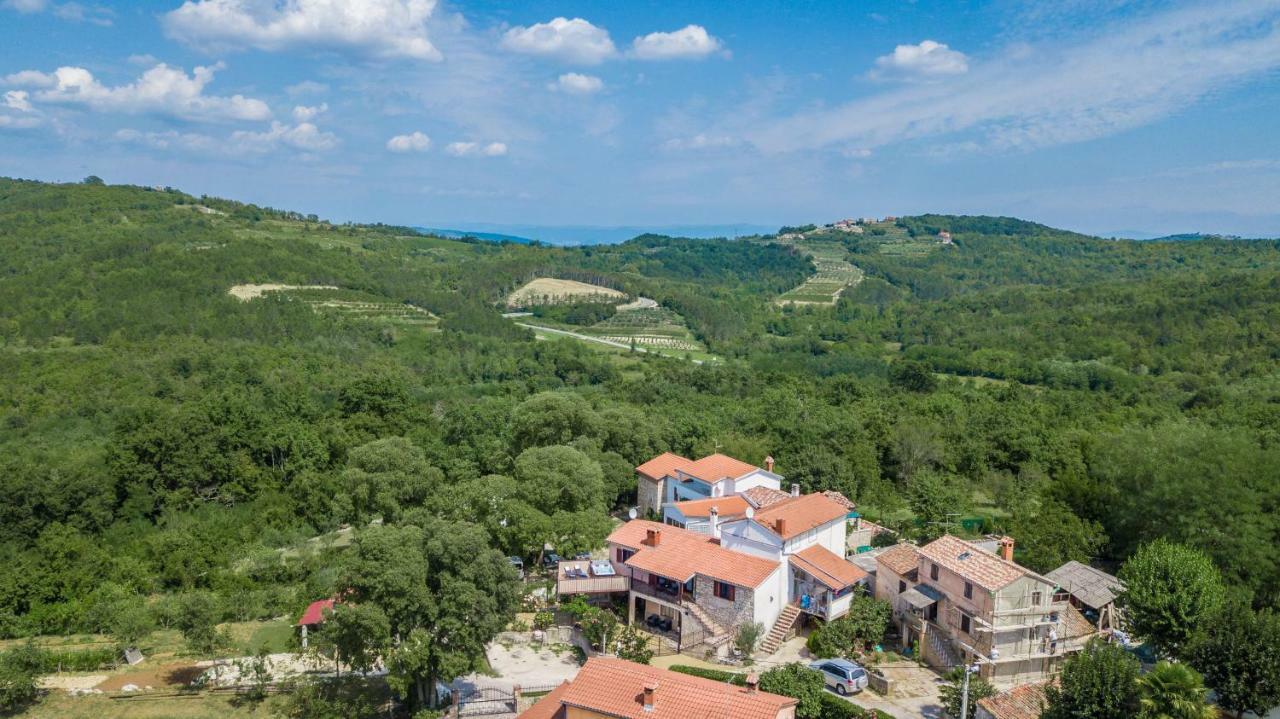 Villa Michelle Karojba Εξωτερικό φωτογραφία
